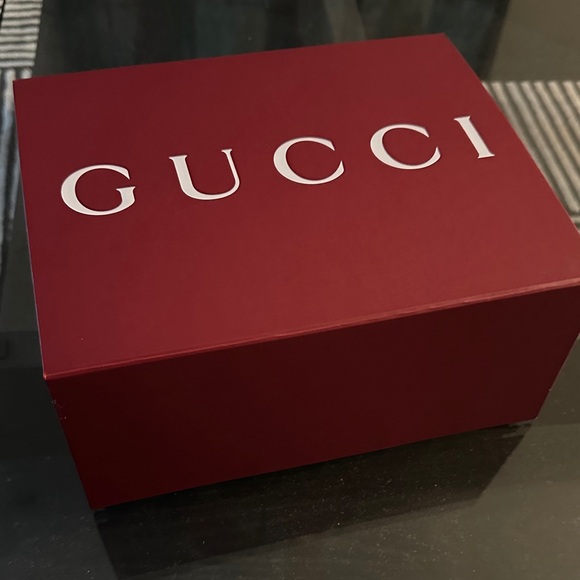 You feeling GUCCI? Gucci Beige and Black Monogram Cap with Red and Green Stripe main image 11